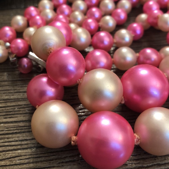 Vintage Double Stand Faux Pearls Pink & Cream Made in Japan - Picture 16 of 16
